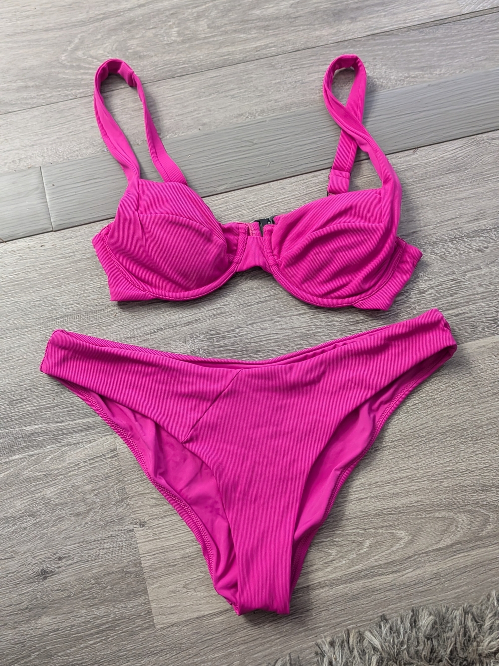 Vetchy Ribbed Hot Pink Underwire Bikini Set M Top L Bottom